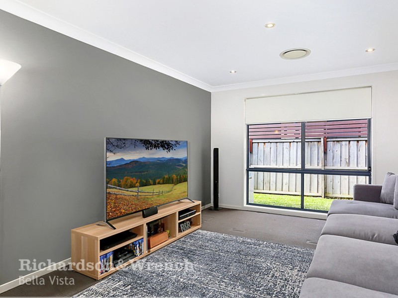 9 Picnic Street, The Ponds NSW 2769