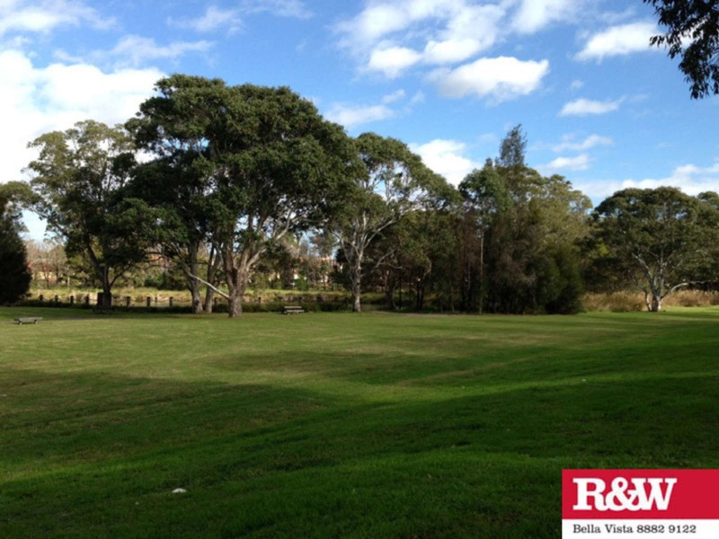 33 Softwood Avenue, Beaumont Hills NSW 2155