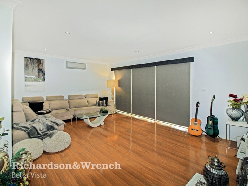 33 Joseph Banks Drive, Kings Langley NSW 2147