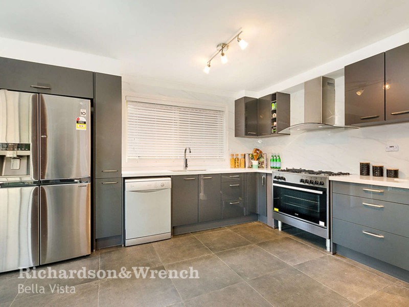 7 Pomegranate Place, Glenwood NSW 2768