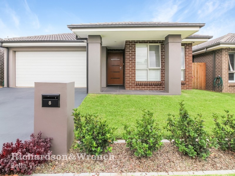 8 Everingham Street, Colebee NSW 2761