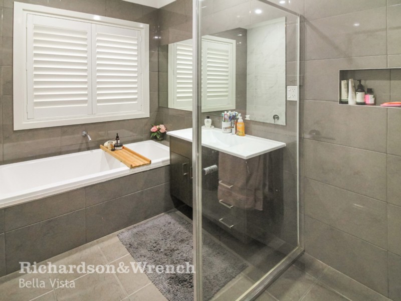 8 Everingham Street, Colebee NSW 2761