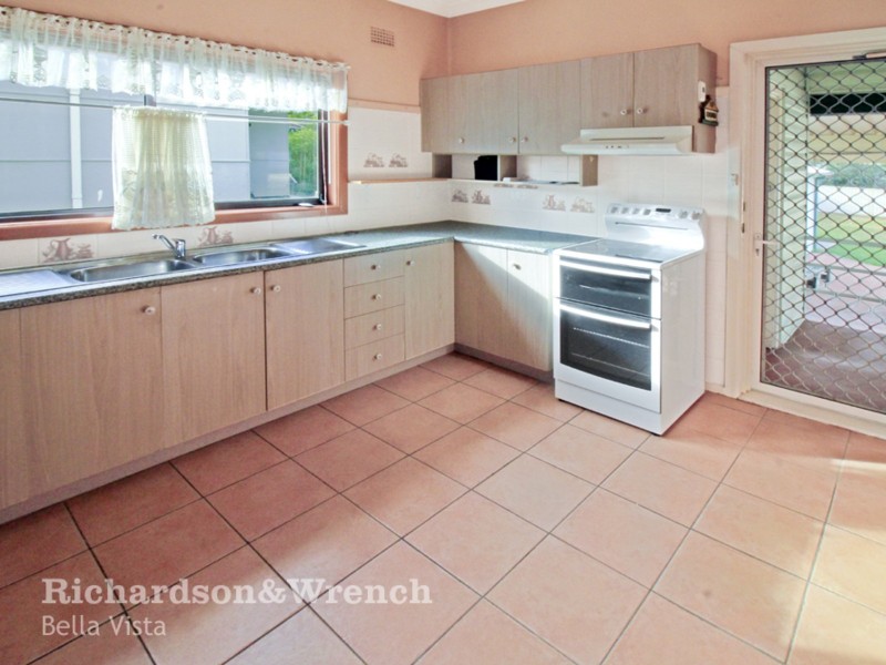 18 Omaroo Avenue, Doonside NSW 2767