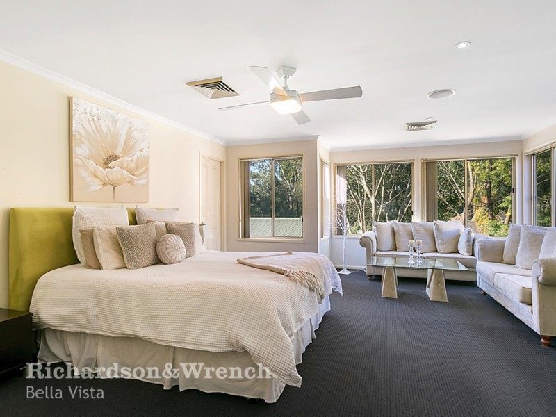 5 Honeysuckle Place, Kellyville NSW 2155