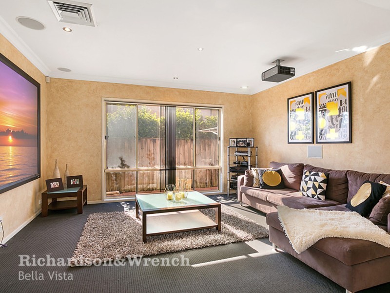 5 Honeysuckle Place, Kellyville NSW 2155