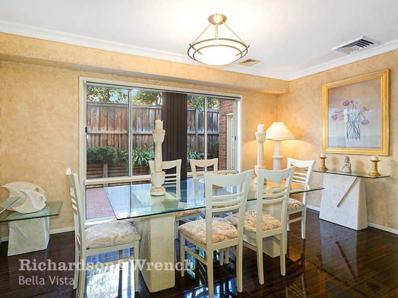 5 Honeysuckle Place, Kellyville NSW 2155