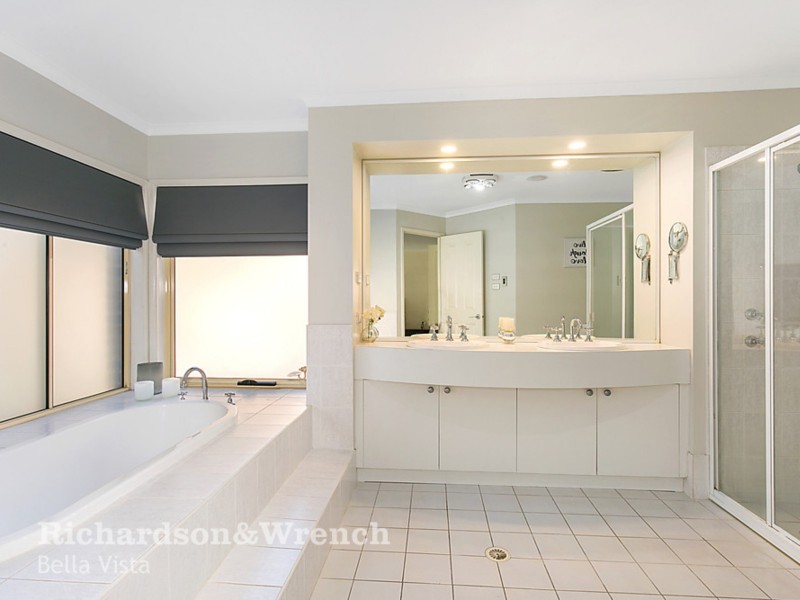 5 Honeysuckle Place, Kellyville NSW 2155