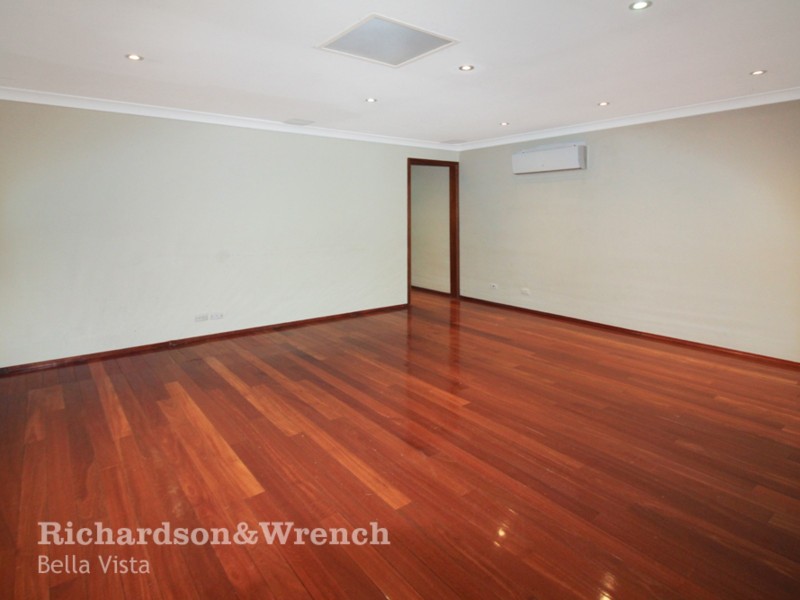 19 Narrabri St, Quakers Hill NSW 2763