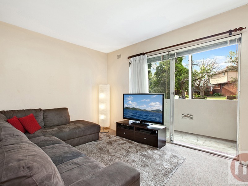 2/24 Morris Avenue, Croydon Park NSW 2133
