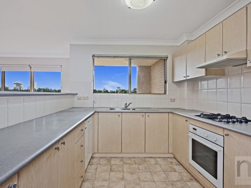 27/11 Settlers Boulevard, Liberty Grove NSW 2138
