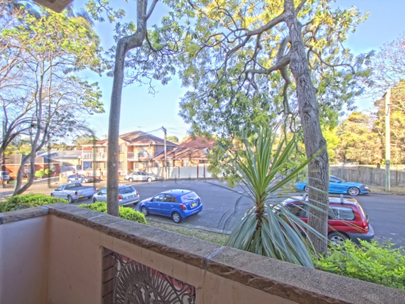 1/18 Myrtle Street, Leichhardt NSW 2040