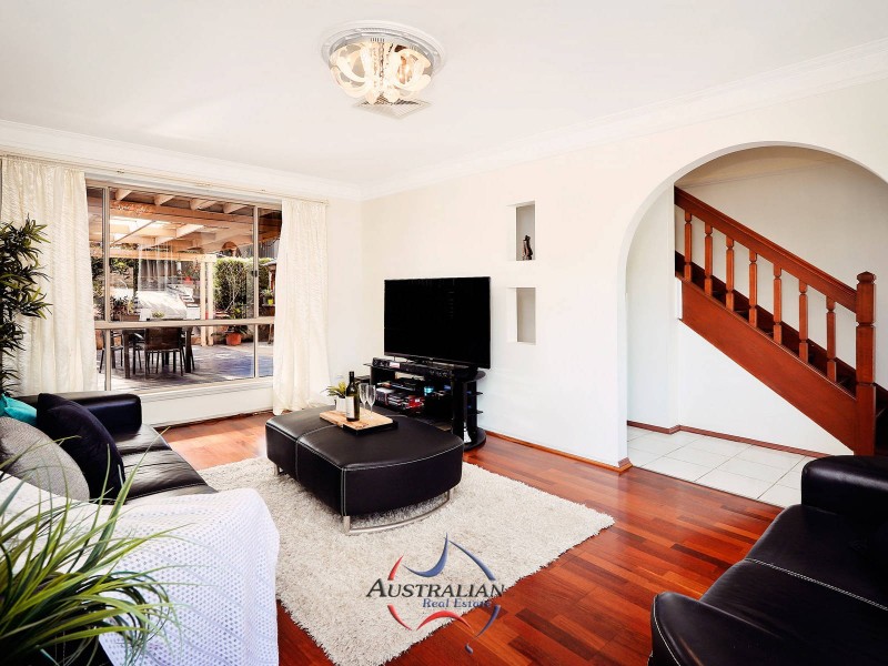 11 Fallon Close, Quakers Hill NSW 2763