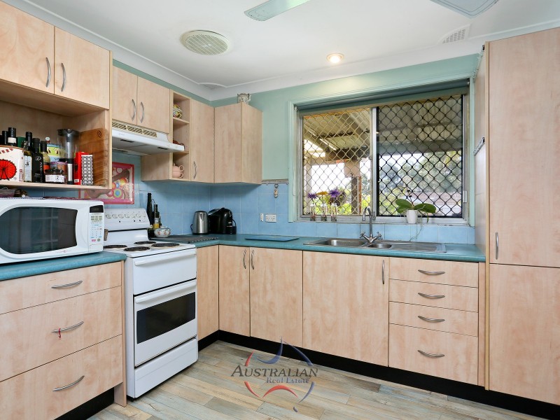 27 Medlow Drive, Quakers Hill NSW 2763