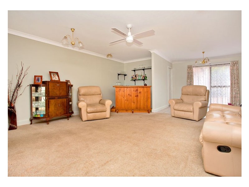 9  Hugo Place, Quakers Hill NSW 2763