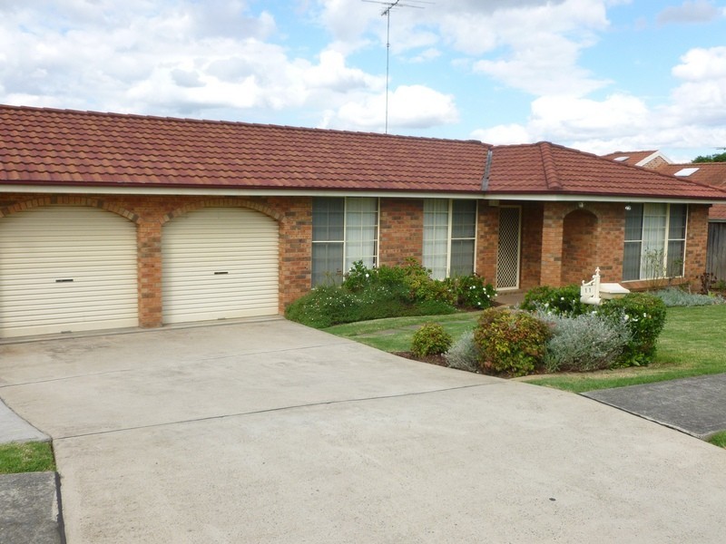 11 Denton Grove, Quakers Hill NSW 2763