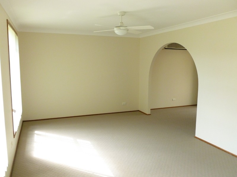 11 Denton Grove, Quakers Hill NSW 2763