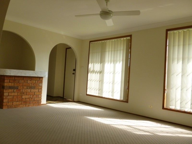 11 Denton Grove, Quakers Hill NSW 2763