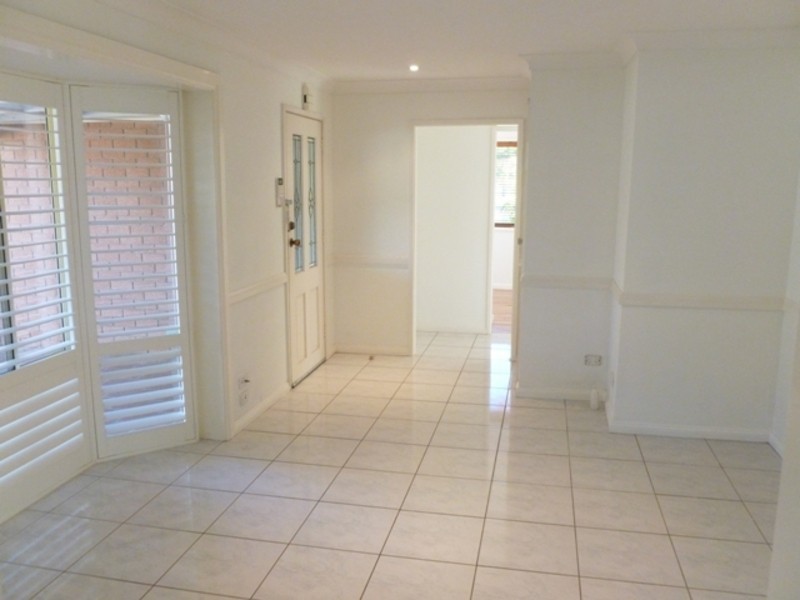 4 Whitby Road, Kings Langley NSW 2147