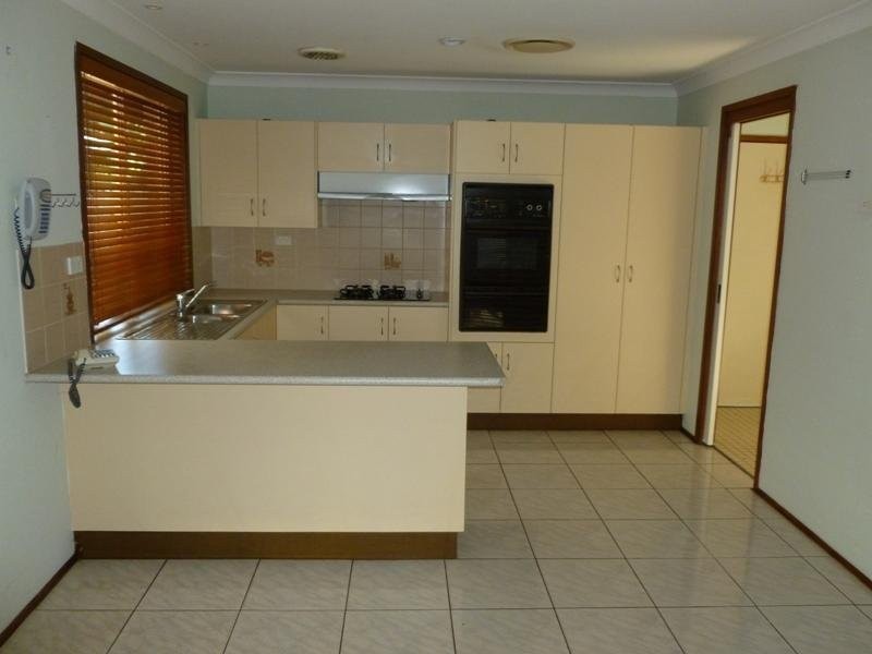 10 Zammit Avenue, Quakers Hill NSW 2763