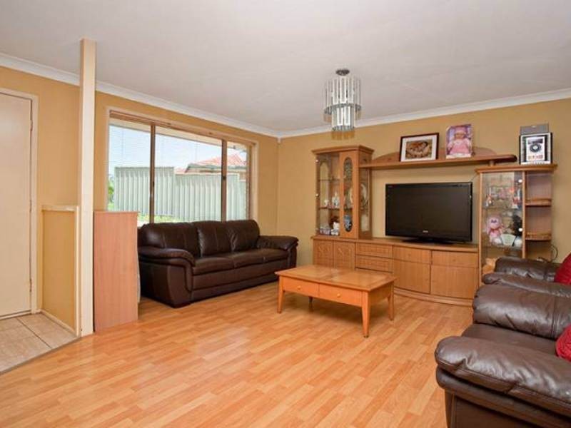 15 Silkwood Grove, Quakers Hill NSW 2763