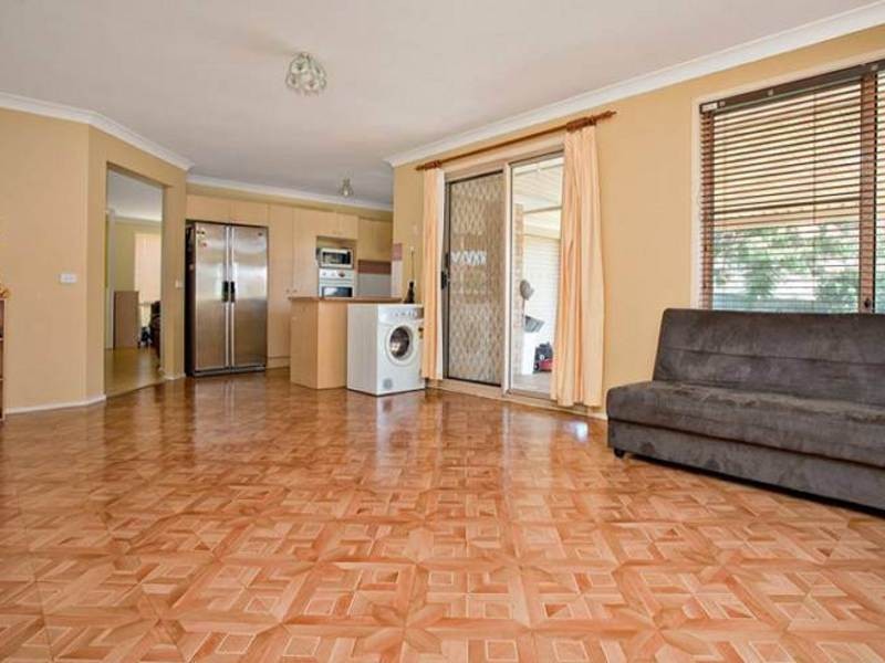 15 Silkwood Grove, Quakers Hill NSW 2763