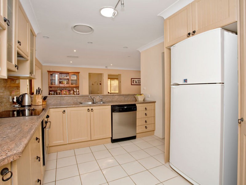 4  Afton Place, Quakers Hill NSW 2763