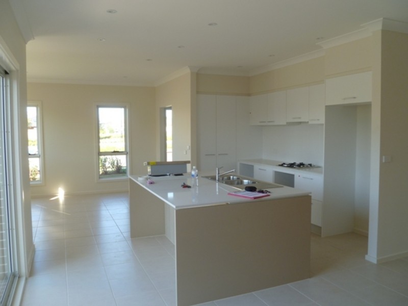 18 Turon Crescent, The Ponds NSW 2769