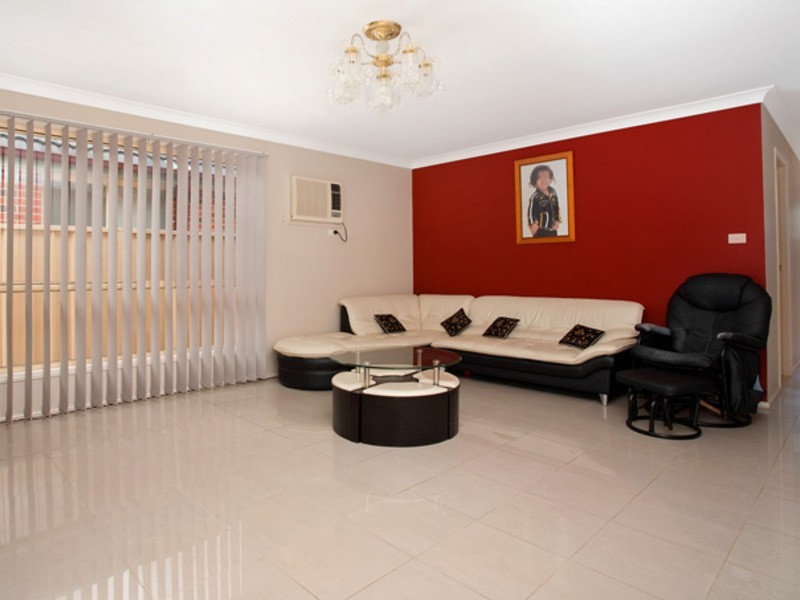 11 Arbour Grove, Quakers Hill NSW 2763