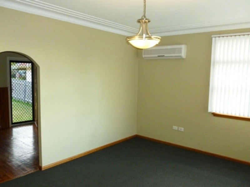 8 Coveny Street, Doonside NSW 2767