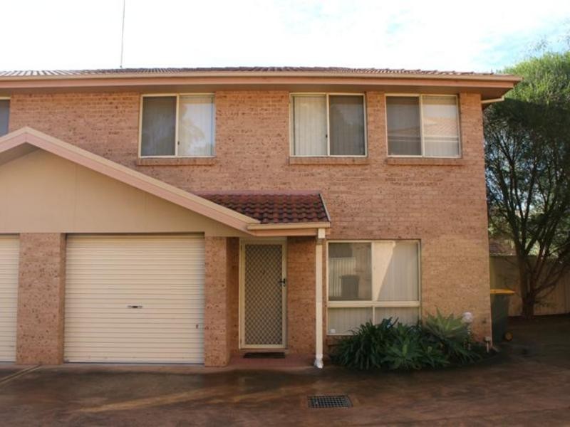 4/25 Hillcrest Road, Quakers Hill NSW 2763