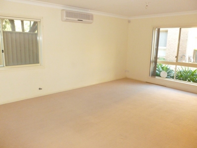 4/25 Hillcrest Road, Quakers Hill NSW 2763