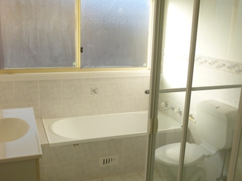 4/25 Hillcrest Road, Quakers Hill NSW 2763