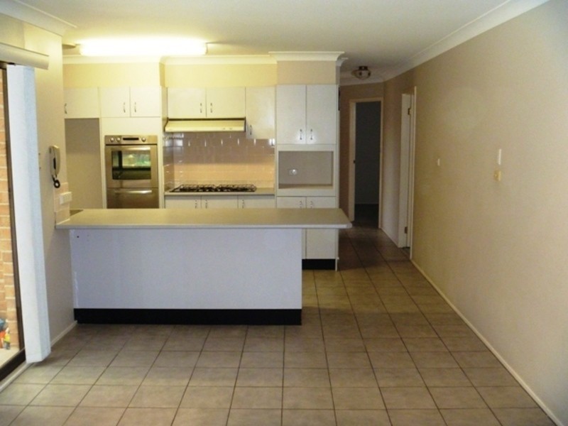 5 Flax Place, Quakers Hill NSW 2763