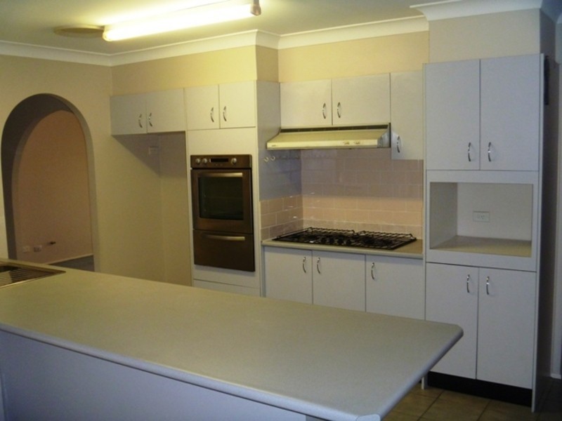 5 Flax Place, Quakers Hill NSW 2763