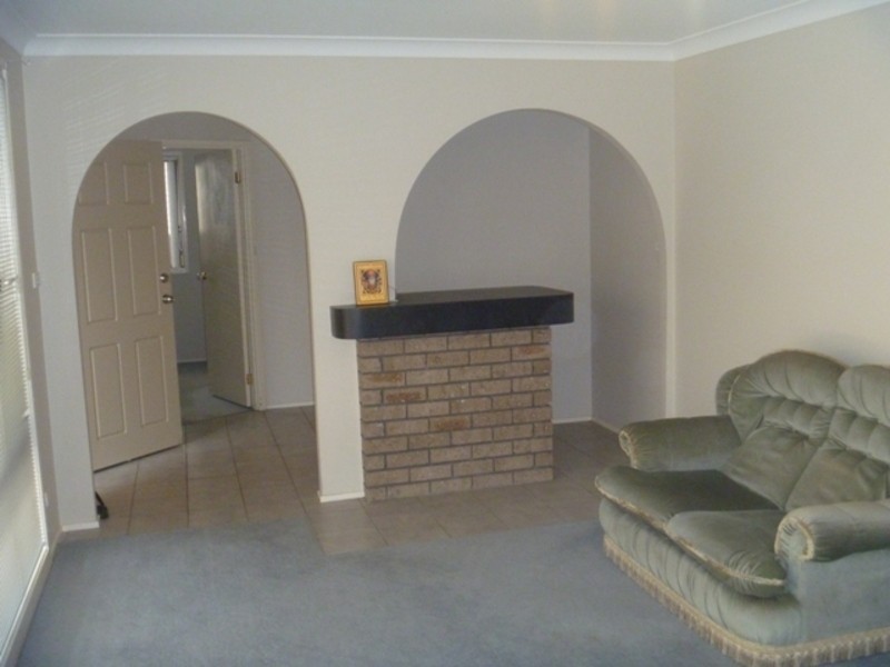 5 Flax Place, Quakers Hill NSW 2763