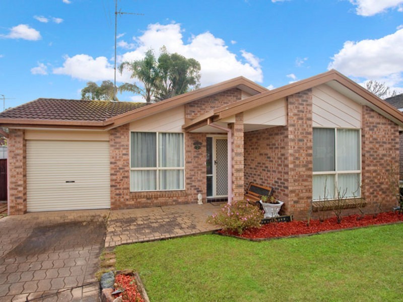 2/44 Torrance Crescent, Quakers Hill NSW 2763