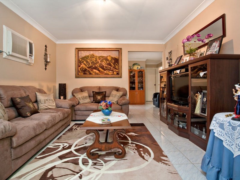 2/44 Torrance Crescent, Quakers Hill NSW 2763