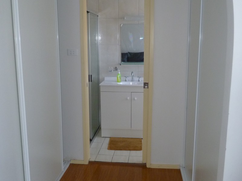 121 Summerfield Ave, Quakers Hill NSW 2763