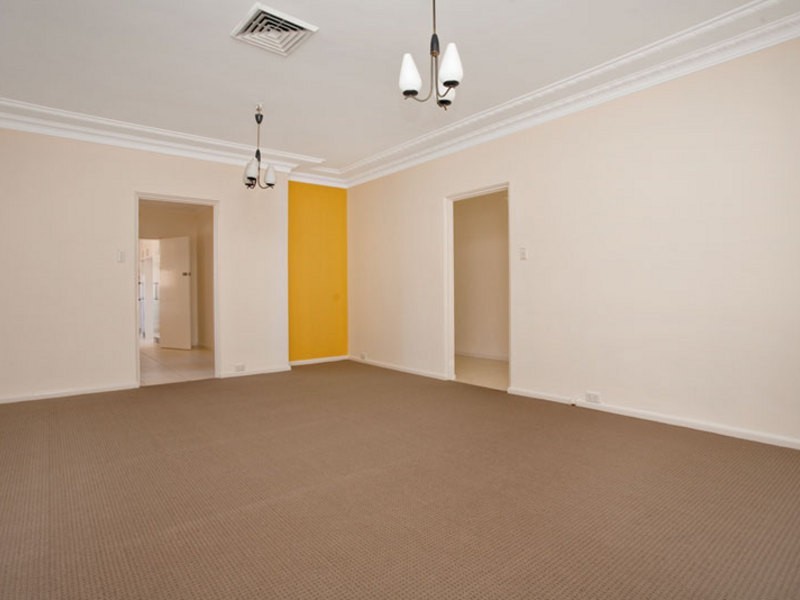 77 Tallagandra Drive, Quakers Hill NSW 2763