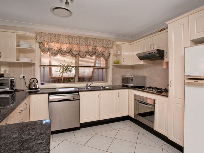 9 Woldhuis Street, Quakers Hill NSW 2763