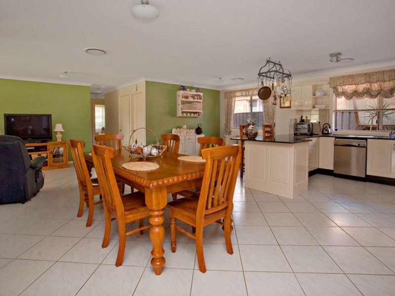 9 Woldhuis Street, Quakers Hill NSW 2763