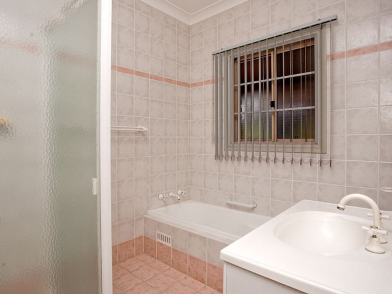 16 Pentland Street, Quakers Hill NSW 2763