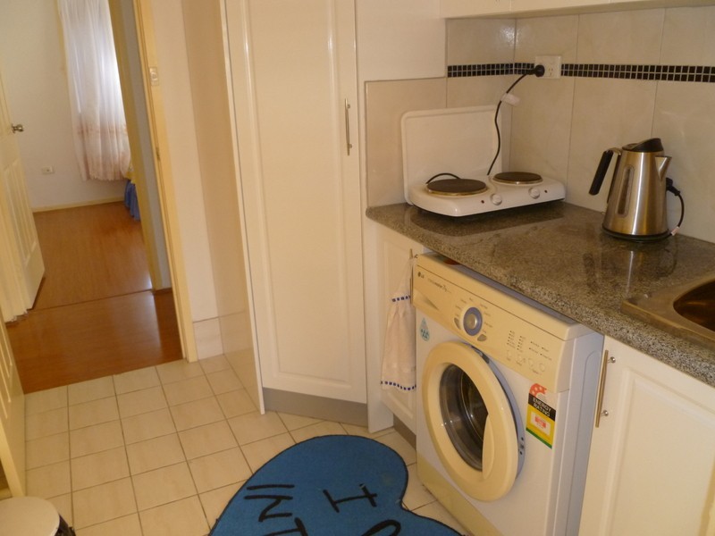 121 Summerfield Ave, Quakers Hill NSW 2763