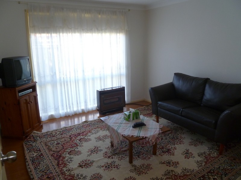 121 Summerfield Ave, Quakers Hill NSW 2763