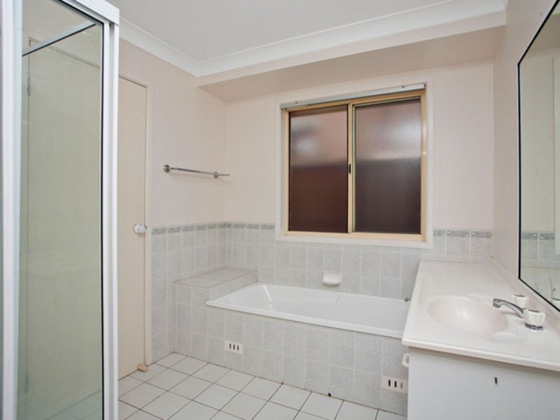 6 Mansion Court, Quakers Hill NSW 2763