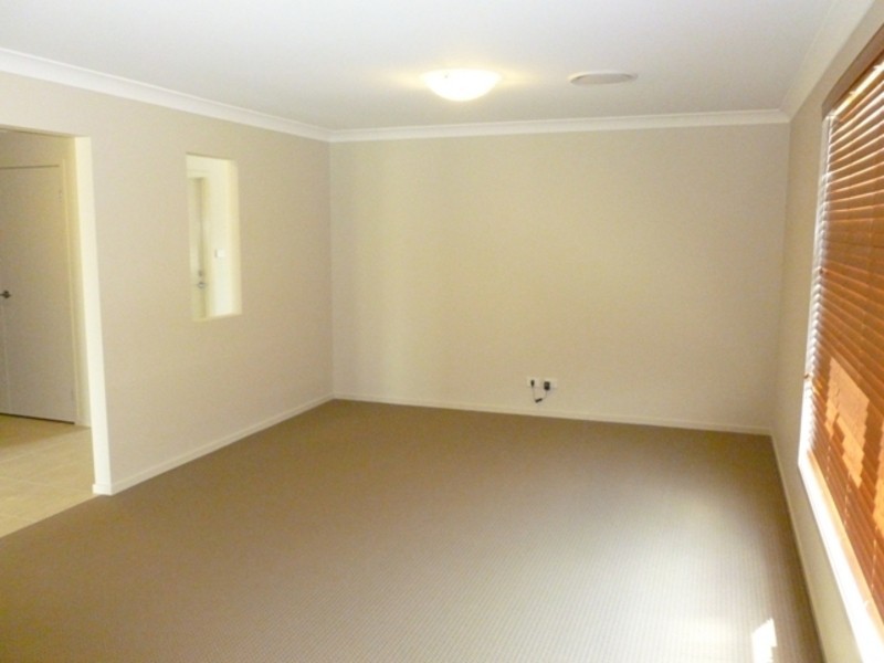 55 Adelong Parade, The Ponds NSW 2769
