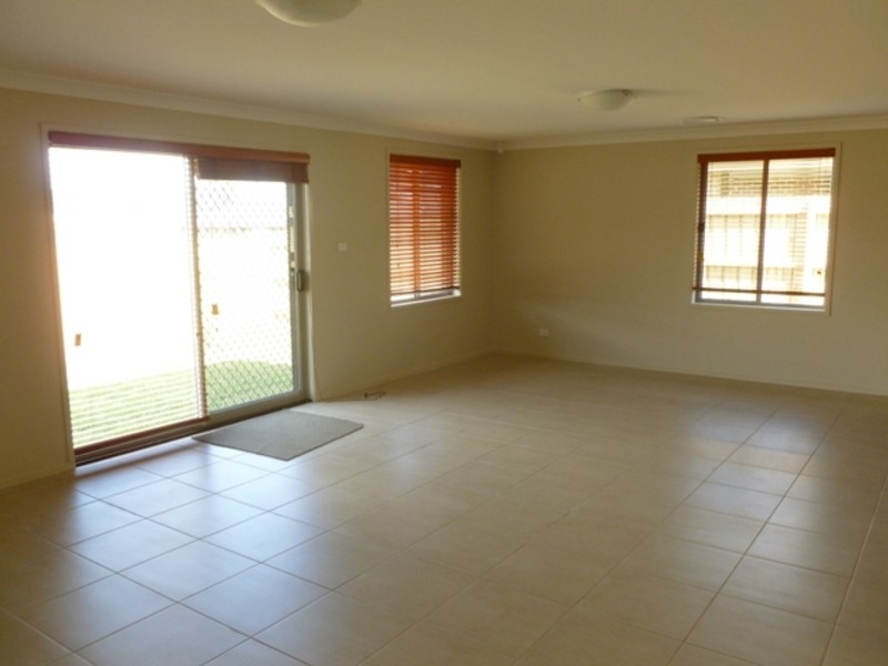 55 Adelong Parade, The Ponds NSW 2769