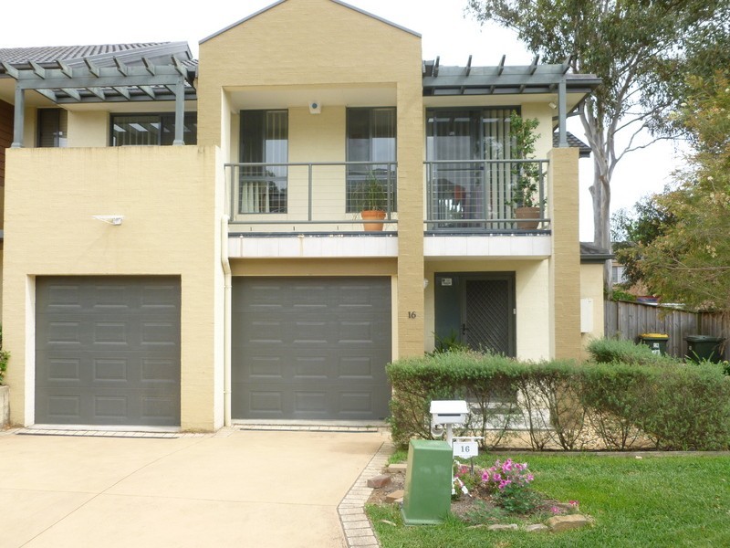 16 Treetops Circuit, Quakers Hill NSW 2763