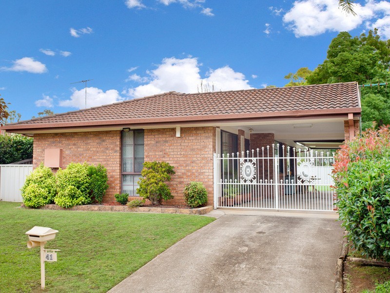 41 Foxwood Avenue, Quakers Hill NSW 2763