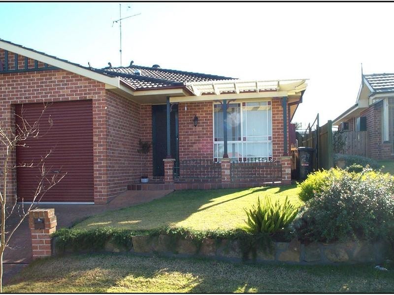 2/21 Kashmir Avenue, Quakers Hill NSW 2763